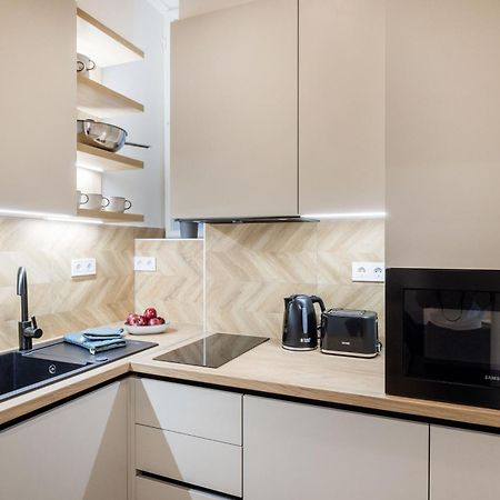 Sleek Downtown Living Apartamento Budapeste Exterior foto