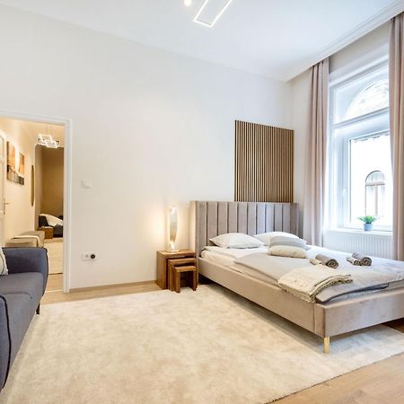 Sleek Downtown Living Apartamento Budapeste Exterior foto